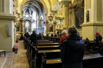 Biskupi sú vďační Bohu za obnovenie verejných bohoslužieb