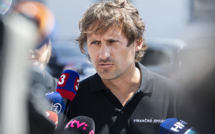 Obchody s kajúcnikmi smrdia. Až do Dubaja