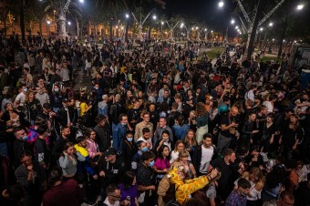  Mladí Španieli vyrazili do ulíc, bujaré fiesty pokračujú