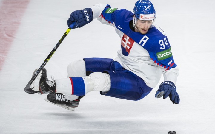 Slovenský hokejista Peter Cehlárik sa stal najlepším útočníkom majstrovstiev