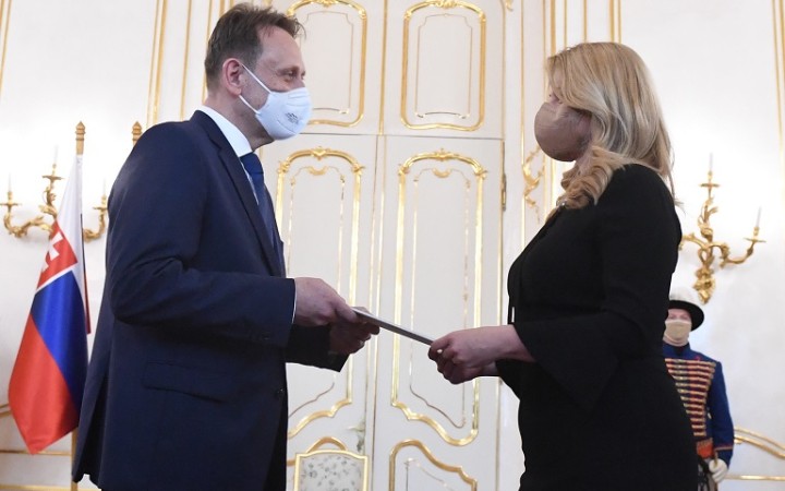 Prezidentka Zuzana Čaputová prijala demisiu Jána Mičovského a za ministra pôdoho