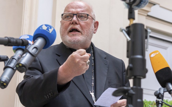 Pápež odmietol rezignáciu kardinála Marxa