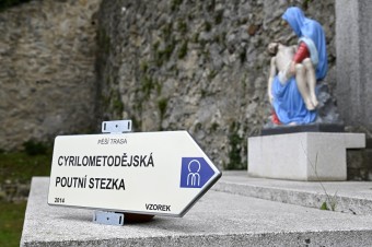 Pútnické zájazdy sa rozbiehajú pomalšie ako dovolenkové pobyty, ledva prežívame