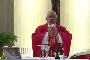 Pápež: otec Hamel je už teraz blahoslavený