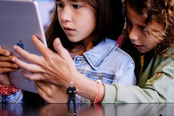 Ako Apple zrádza vlastné štandardy a z používateľov robí trubirohov