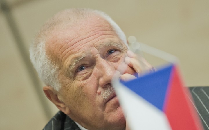Český exprezident Václav Klaus musí zaplatiť pokutu za vystúpenie bez rúška