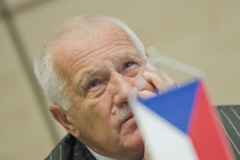 Český exprezident Václav Klaus musí zaplatiť pokutu za vystúpenie bez rúška