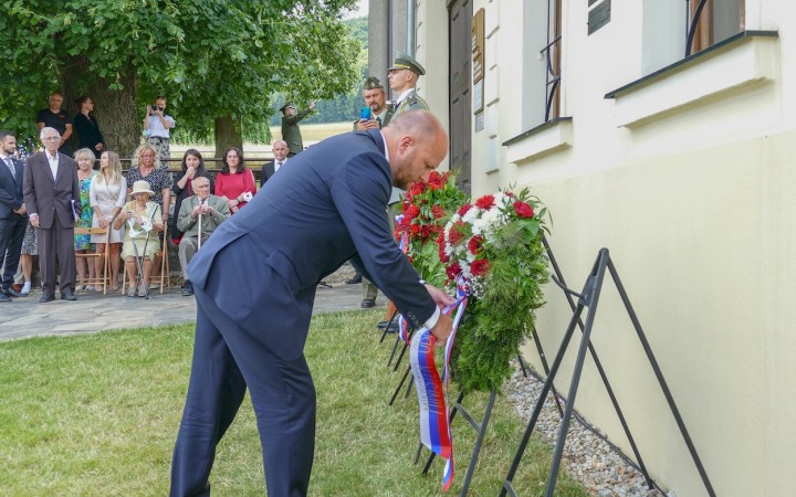 Vďaka osobnostiam, ako je generál Štefánik, žijeme tak dlho v mieri, tvrdí Naď