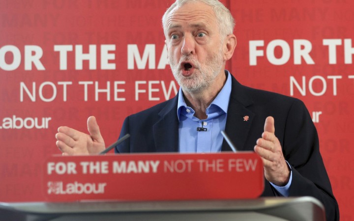 Theresa May stráca dych. Dá to Corbyn „na Trumpa“?