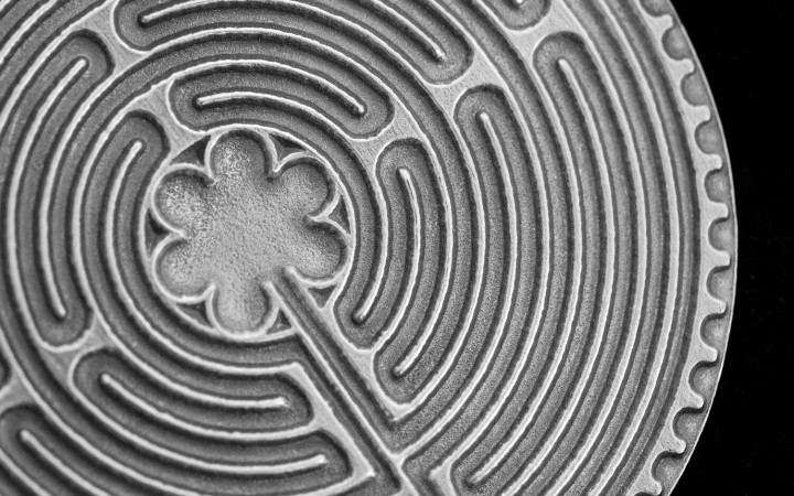 Dlhým labyrintom na ceste domov 