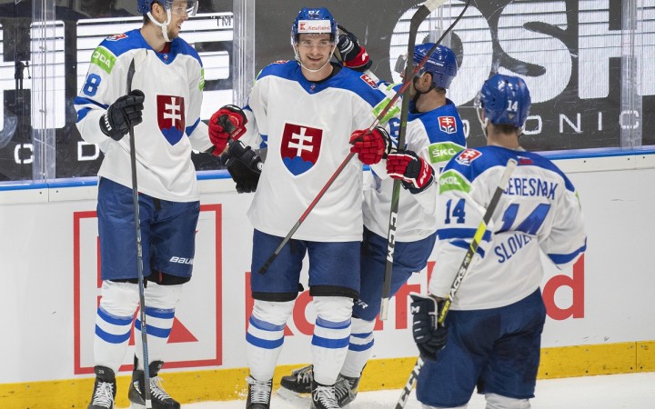 Slovenskí hokejisti v prvom zápase zdolali Rakúšanov 2:1