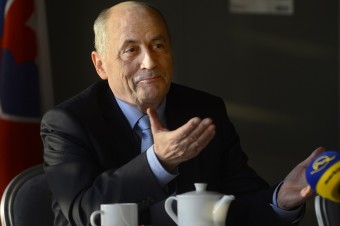 Expremiérovi a bývalému disidentovi Jánovi Čarnogurskému zablokovali facebook