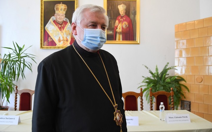 Arcibiskup Babjak mal pozitívny test na covid-19, je však zaočkovaný