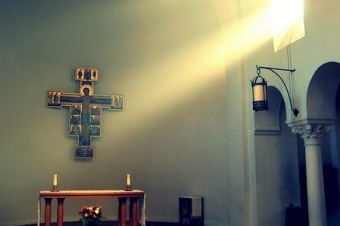 Svätý Ján Vianney: Kríž dáva svetu pokoj a musí priniesť pokoj aj do nášho srdca