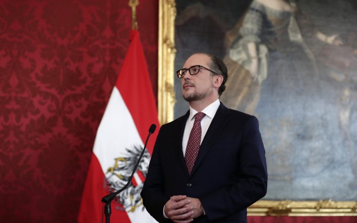 Rakúsko má nového kancelára. Alexander Schallenberg zložil prísahu