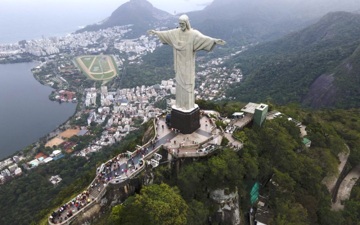 Rio de Janeiro oslavovalo 90. výročie postavenia sochy Krista Spasiteľa