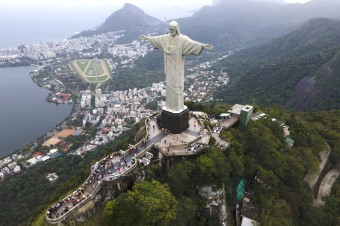 Rio de Janeiro oslavovalo 90. výročie postavenia sochy Krista Spasiteľa