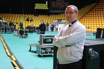 Novým programovým riaditeľom TV Lux sa stal kňaz Ondrej Chrvala
