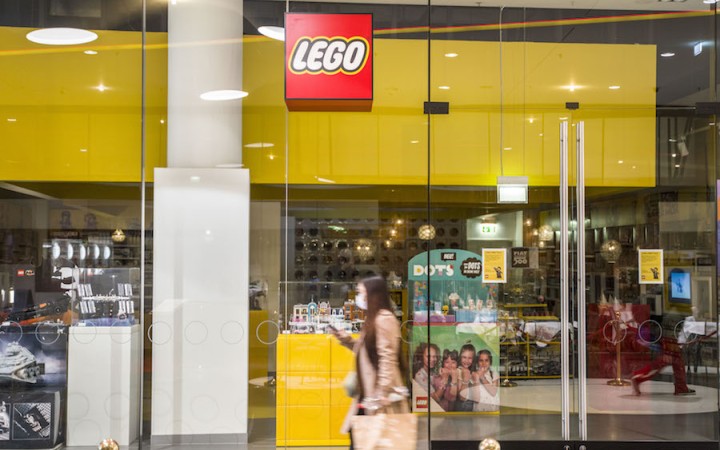 Koniec delenia na chlapcov a dievčatá, LEGO bude mať rodovo neutrálny marketing