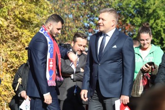Organizátori a účastníci protestu, ktorý v nedeľu organizoval Smer v Rimavske