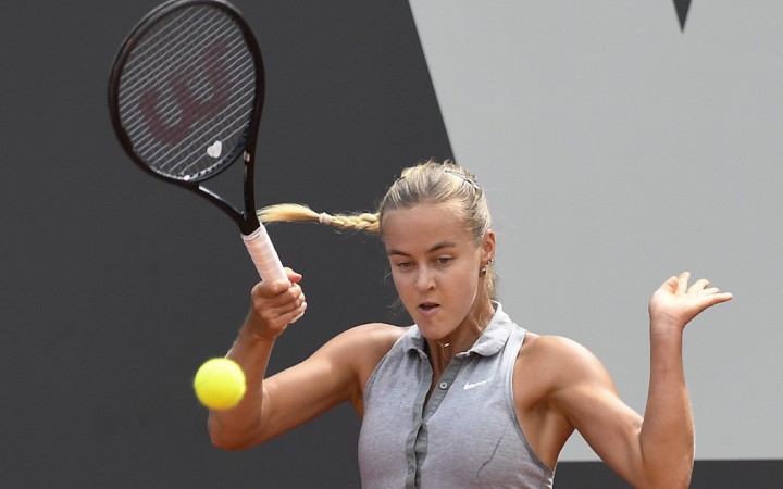 Schmiedlová postúpila do štvrťfinále turnaja WTA na Tenerife