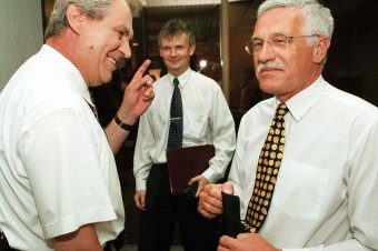 Exprezident Václav Klaus navštívil Miloša Zemana v nemocnici