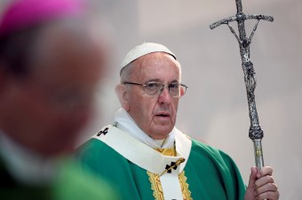 O papeži bez paniky i entuziasmu