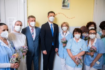 Zaslúžili by si ho všetci, ale pandémia ukázala, že teraz je rad na sestrách