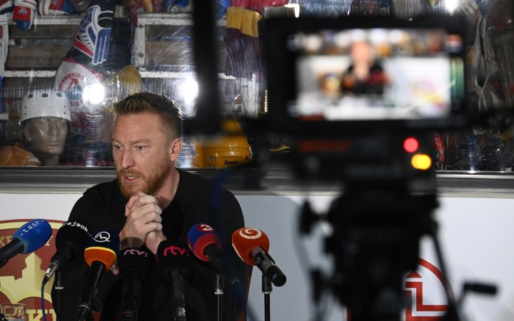 Marián Hossa tvrdí, že nevedel o prípade sexuálneho obťažovania v Chicagu