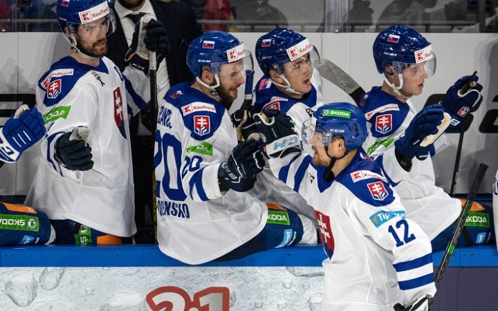 Slovenskí hokejoví reprezentanti zvíťazili v úvodnom zápase Nemeckého pohára v K