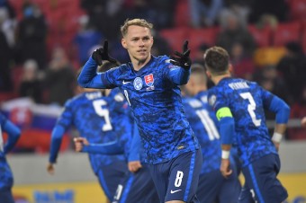 Slovenskí futbalisti remizovali so Slovinskom 2:2, kvalifikáciu uzavrú s Maltou