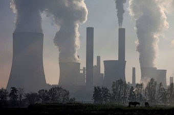 Nový návrh dohody COP26 už neobsahuje výzvu na zatvorenie uhoľných elektrární
