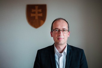 Ľudia sa nám sťažujú na náboženský fanatizmus, satanistov aj na hlasné zvony