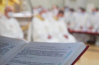 Jedinou zmenou v novom preklade Rímskeho misála, ktorá sa dotkne odpovedí veriac