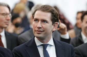 Rakúsky exkancelár Sebastian Kurz odíde z politiky