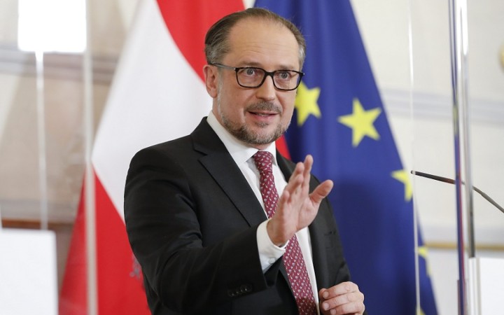 Rakúsky kancelár Alexander Schallenberg odstupuje z funkcie