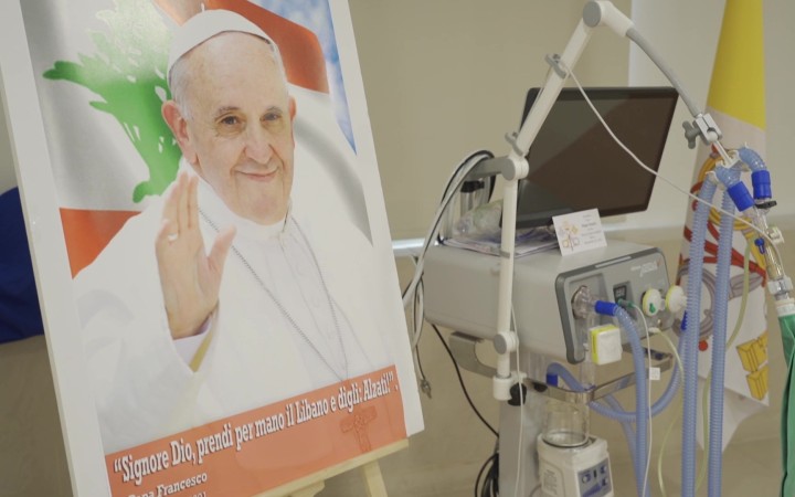 Slovenský pľúcny ventilátor zaslal pápež František do Libanonu, pomôže v Bejrúte