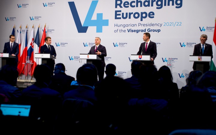 Vyšehradská štvorka sa mení na V2+2, píše magazín Politico